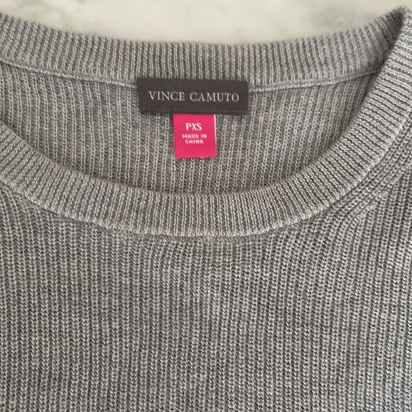 Vince Camuto - XSP Gray Sweater - New with Tags - Picture 3 of 10